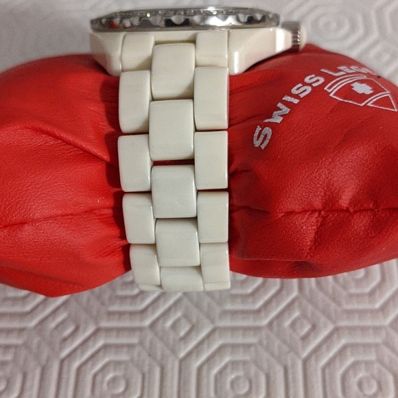 ✨SWISS LEGEND✨ DIAMOND & CERAMIC KARAMICA WATCH - Picture 11 of 12